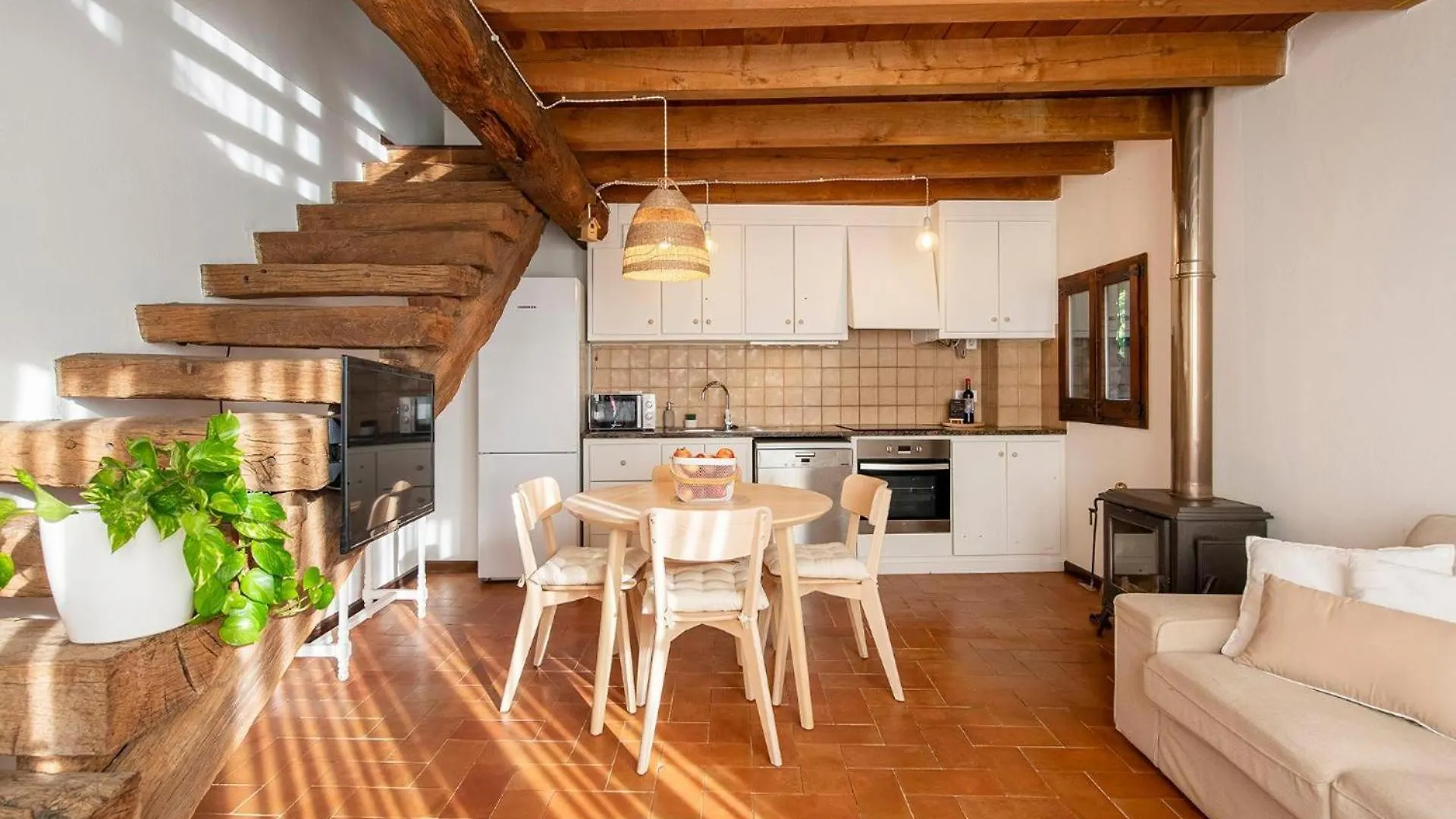 El Niu Villa Montagut 0*,
